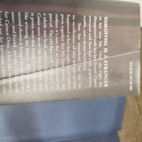 Don't Look Back by Jennifer L. Armentrout Hardcover Book - Picture 11 of 11